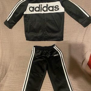 Black and white adidas suit for kids